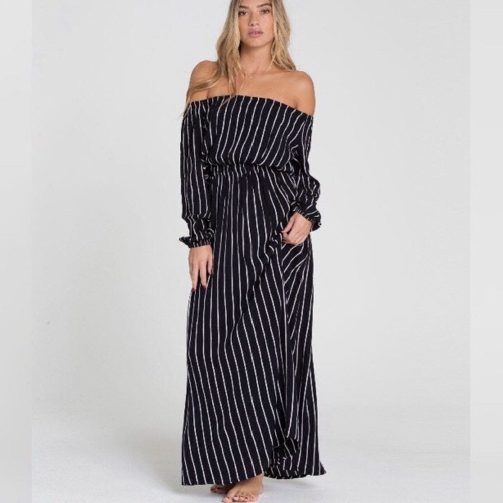 Billabong Off the Shoulder Long SleeveMaxi Dress